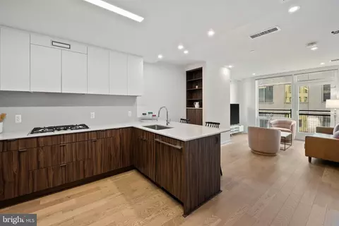 37 L St SE #908, Washington, DC 20003