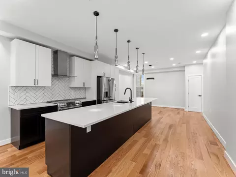 4318 7th St NW #1, Washington, DC 20011