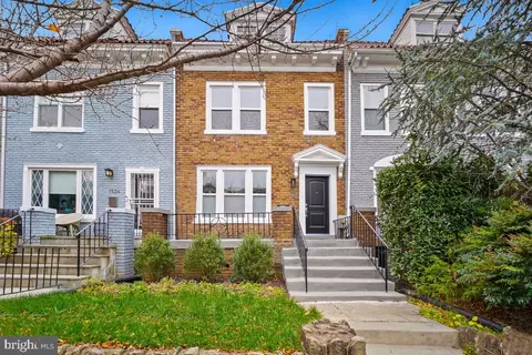 1526 Spring Pl NW, Washington, DC 20010