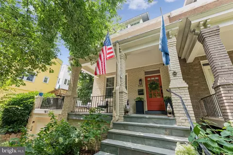 3512 30th St NW, Washington, DC 20008