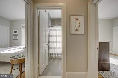 Entry Way - 308 E Capitol St NE #8, Washington, DC 20003 photo 4 of 4