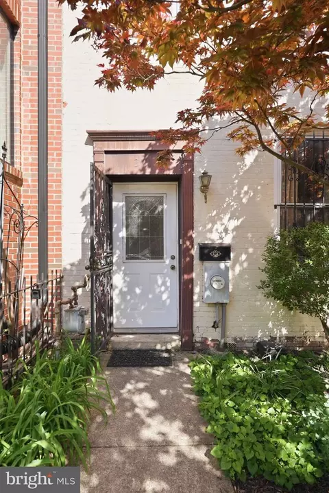 2111 12th St NW, Washington, DC 20009