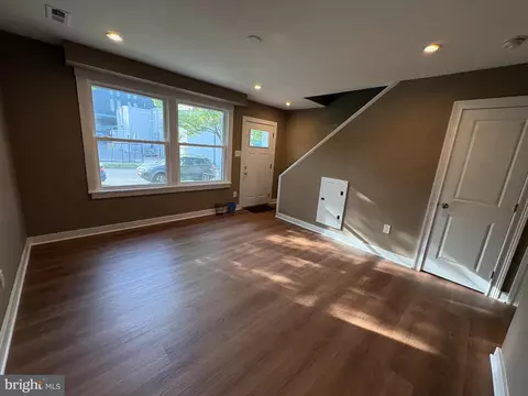 Living - 1206 16th St NE, Washington, DC 20002 photo 3 of 3
