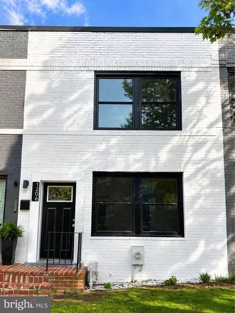 1206 16th St NE, Washington, DC 20002