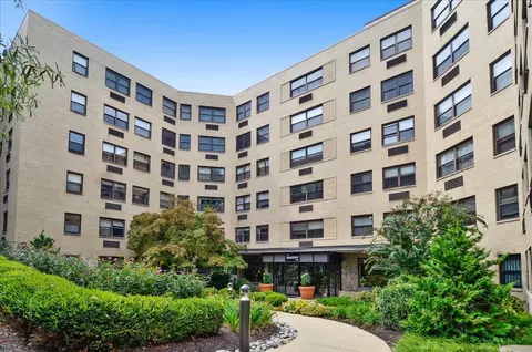 1801 Clydesdale Pl NW #525, Washington, DC 20009