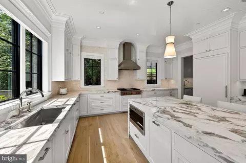4432 Chestnut Ln NW, Washington, DC 20007 photo 15