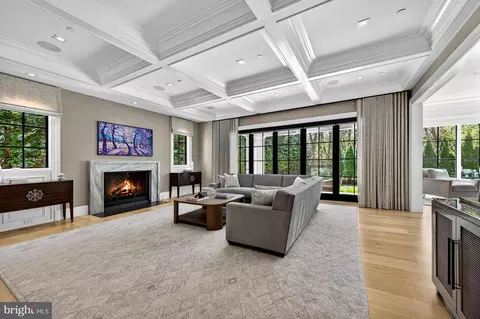 4432 Chestnut Ln NW, Washington, DC 20007 photo 6