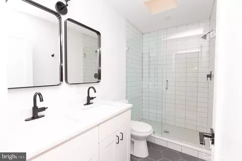 Bath - 631 Constitution Ave NE, Washington, DC 20002 photo 3 of 9