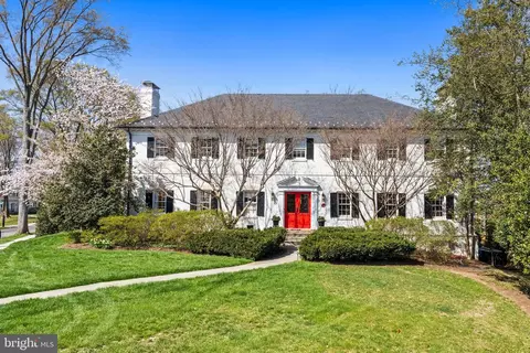 4925 Lowell St NW, Washington, DC 20016