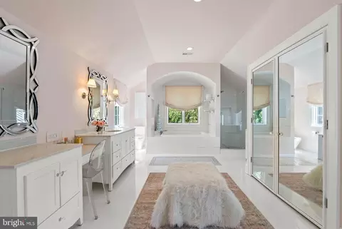 Bath - 1412 28th St NW, Washington, DC 20007 photo 2 of 4