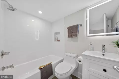 Bath - 610 3rd St NE, Washington, DC 20002 photo 4 of 5