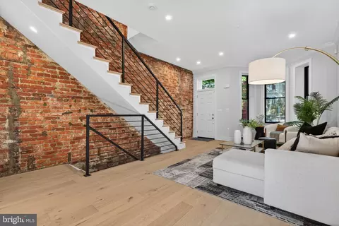Entry Way - 610 3rd St NE, Washington, DC 20002 photo 3 of 8