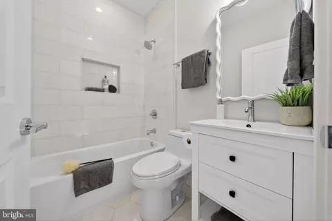 Bath - 610 3rd St NE, Washington, DC 20002 photo 3 of 5