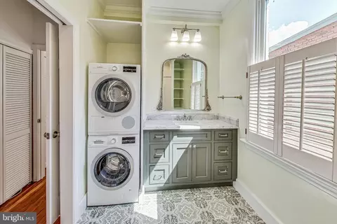 Other - 524 10th St SE, Washington, DC 20003 photo 9 of 11