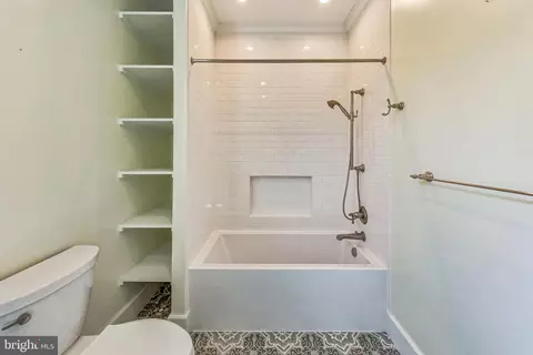 Bath - 524 10th St SE, Washington, DC 20003 photo 4 of 4