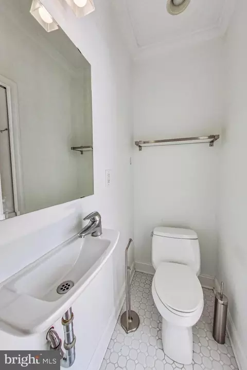 Bath - 524 10th St SE, Washington, DC 20003 photo 1 of 4