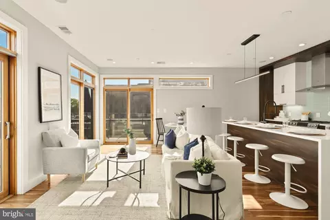 1337 K St SE # PENTHOUSE 3, Washington, DC 20003