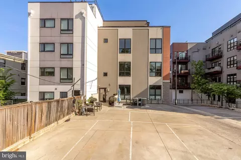 Exterior - 1337 K St SE # PENTHOUSE 3, Washington, DC 20003 photo 7 of 9