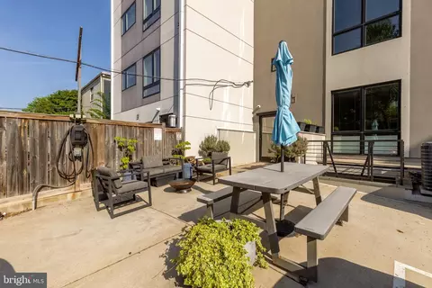 Exterior - 1337 K St SE # PENTHOUSE 3, Washington, DC 20003 photo 6 of 9