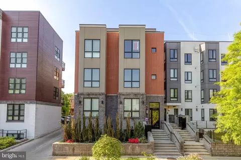 1337 K St SE # PENTHOUSE 3, Washington, DC 20003