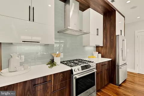 Kitchen - 1337 K St SE # PENTHOUSE 3, Washington, DC 20003 photo 5 of 6