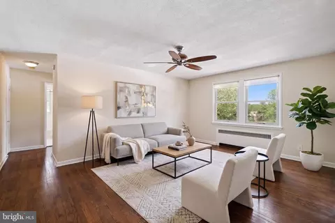 4029 Benton St NW #302, Washington, DC 20007