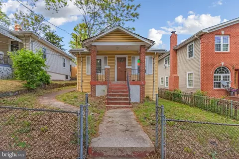 4530 Dix St NE, Washington, DC 20019