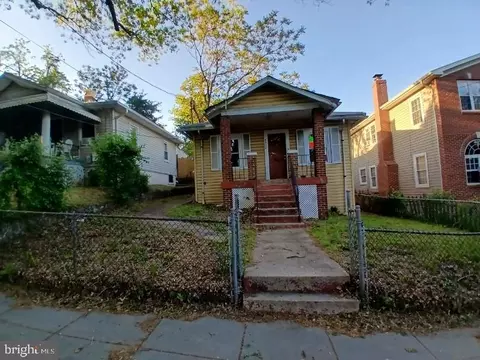 4530 Dix St NE, Washington, DC 20019