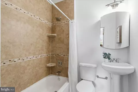 Bath - 131 R St NE #A, Washington, DC 20002 photo 2 of 2