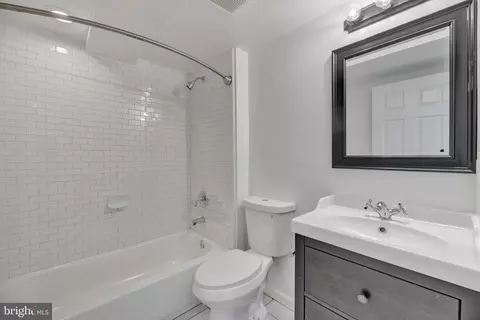 Bath - 424 19th St NE, Washington, DC 20002 photo 2 of 2