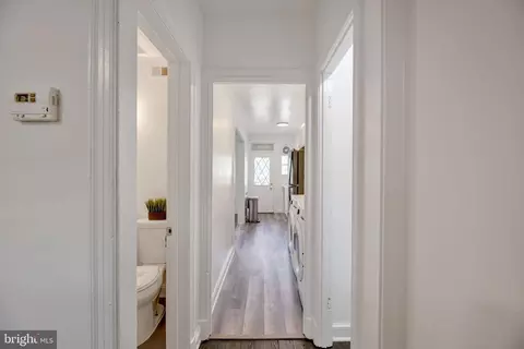 Entry Way - 424 19th St NE, Washington, DC 20002 photo 2 of 9