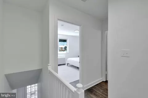 Entry Way - 424 19th St NE, Washington, DC 20002 photo 5 of 9