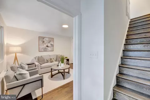 Entry Way - 424 19th St NE, Washington, DC 20002 photo 1 of 9