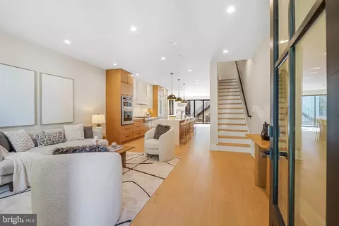4414 Harrison St NW, Washington, DC 20015