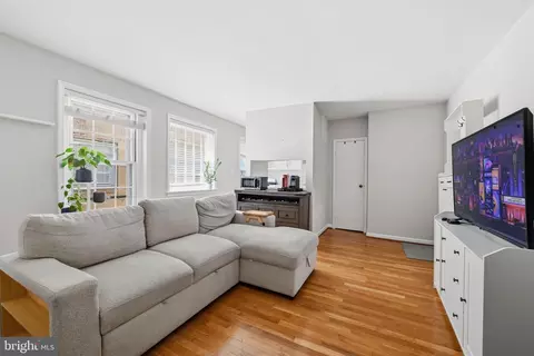 117 E Street St SE #302, Washington, DC 20003