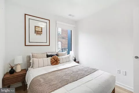 Bedroom - 2216 40th Pl NW #4, Washington, DC 20007 photo 6 of 7