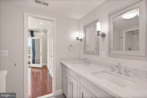 Bath - 324 E Street NE, Washington, DC 20002 photo 2 of 4