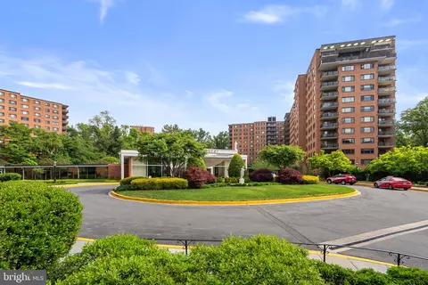 4201 Cathedral Ave NW #T10E, Washington, DC 20016