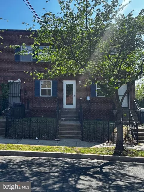11 Halley Pl SE, Washington, DC 20032