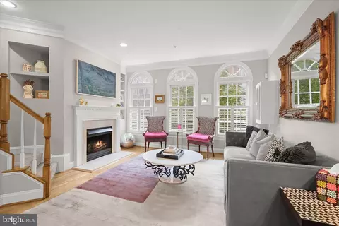 5350 43rd St NW, Washington, DC 20015