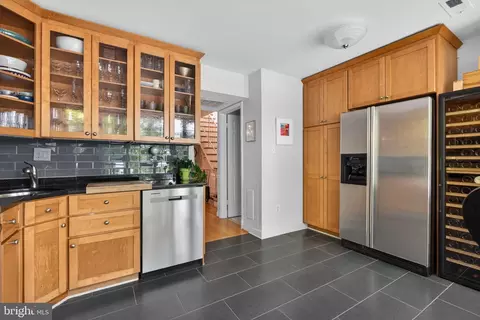 4625 Macarthur Blvd NW #B, Washington, DC 20007 photo 17