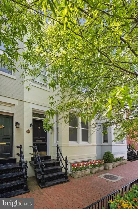 3408 Dent Pl NW, Washington, DC 20007