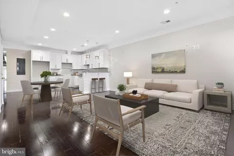 3223 Warder St NW #4, Washington, DC 20010