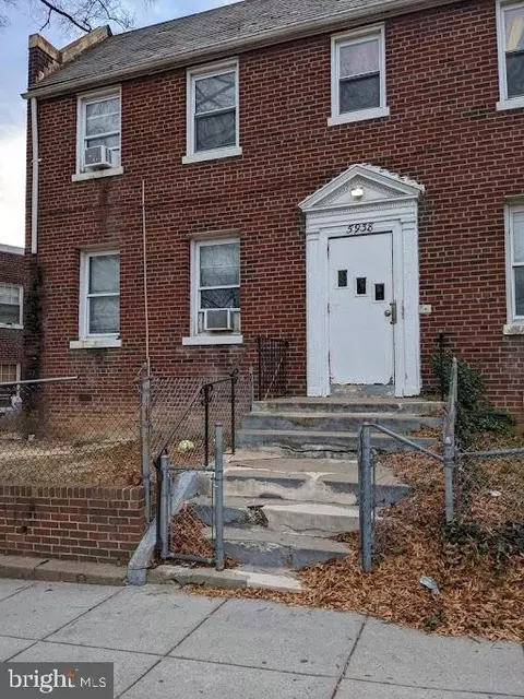5938 13th Pl NW, Washington, DC 20011