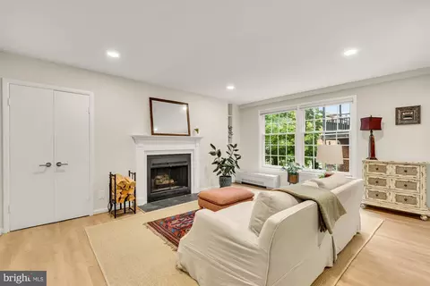 1880 Columbia Rd NW #203, Washington, DC 20009