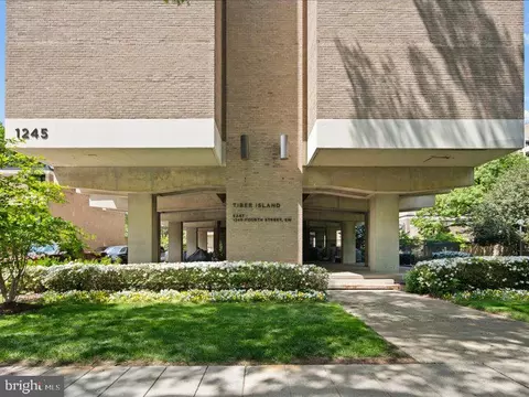 Exterior - 1245 4th St SW #E707, Washington, DC 20024 photo 7 of 8
