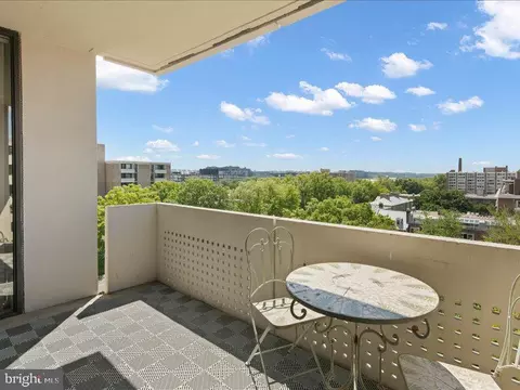 Exterior - 1245 4th St SW #E707, Washington, DC 20024 photo 3 of 8