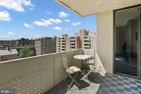Exterior - 1245 4th St SW #E707, Washington, DC 20024 photo 2 of 8