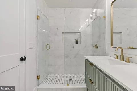 Bath - 4308 4th St NW, Washington, DC 20011 photo 2 of 6