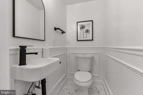 Entry Way - 4308 4th St NW, Washington, DC 20011 photo 6 of 10